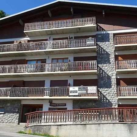 4 Pieces Pour 8 Pers. Avec Garage, Proche Commerces Et Remontees Mecaniques - Fr-1-802-57 *